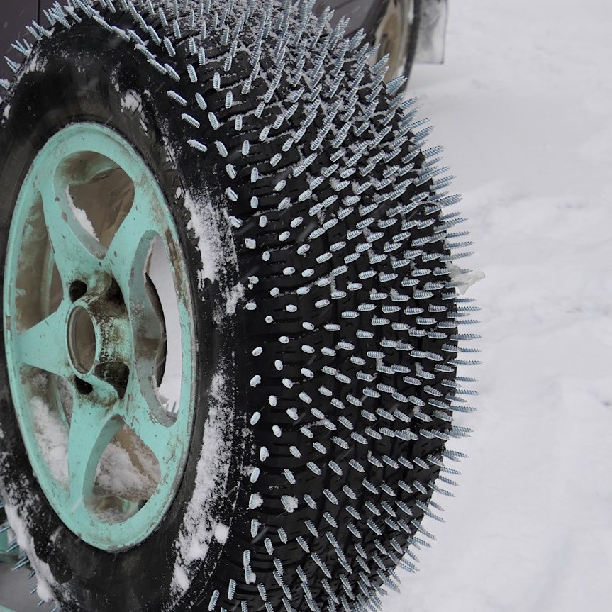 Шина с тысячей шипов